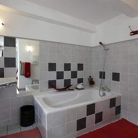 Bed and Breakfast Le Clos Saint Francois 3*